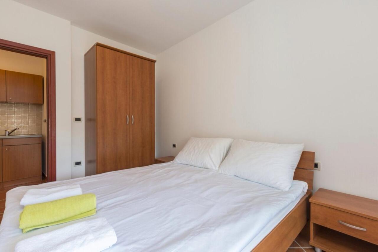 Apartments Riva Медулин Экстерьер фото