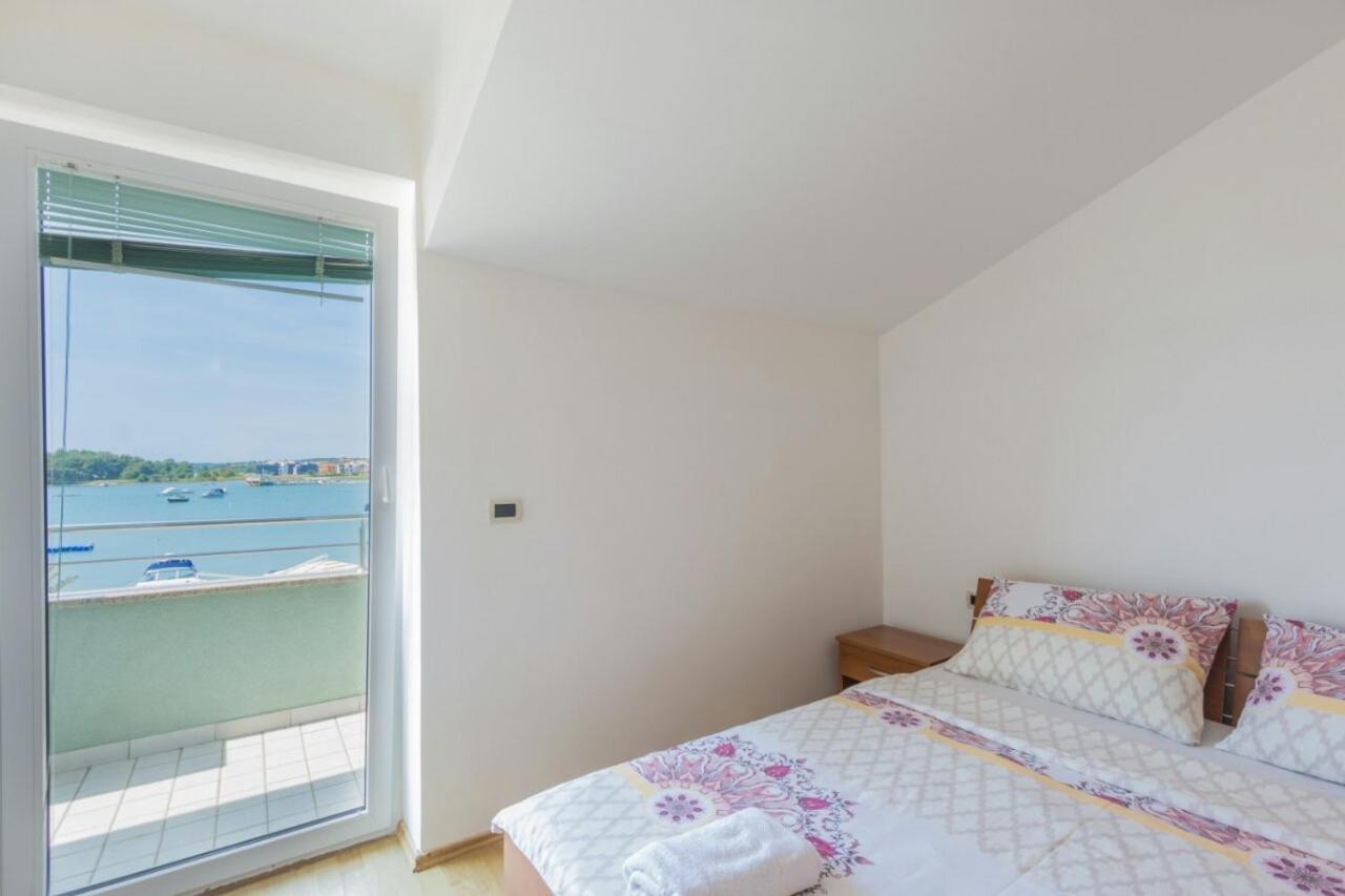 Apartments Riva Медулин Экстерьер фото