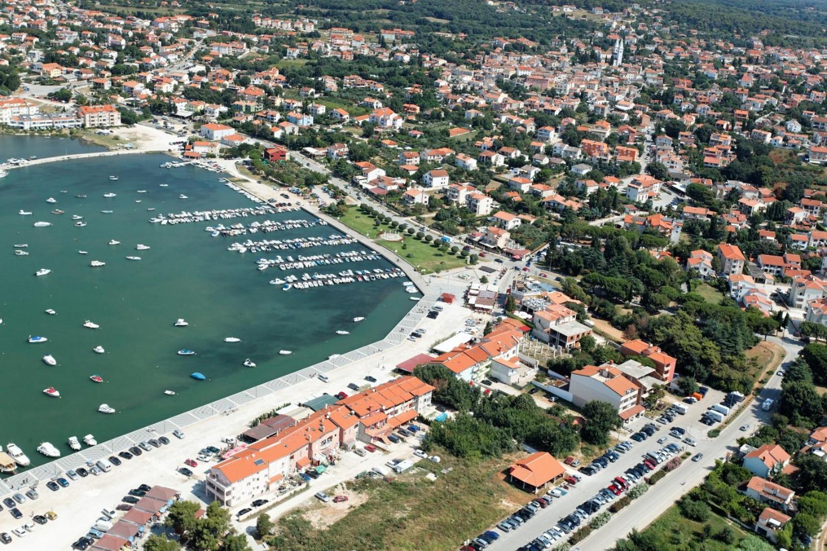 Apartments Riva Медулин Экстерьер фото